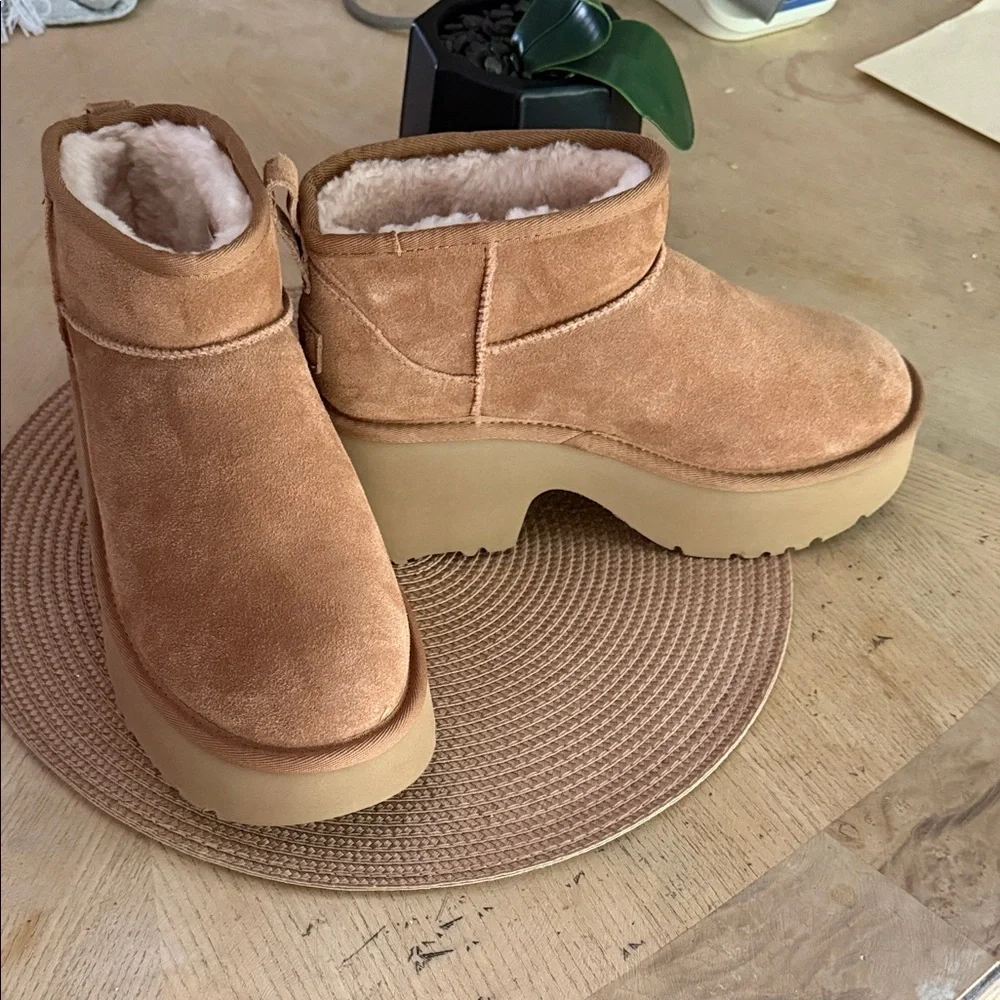 UGG 🔥 Classic ultra mini New Heights Platform Boot